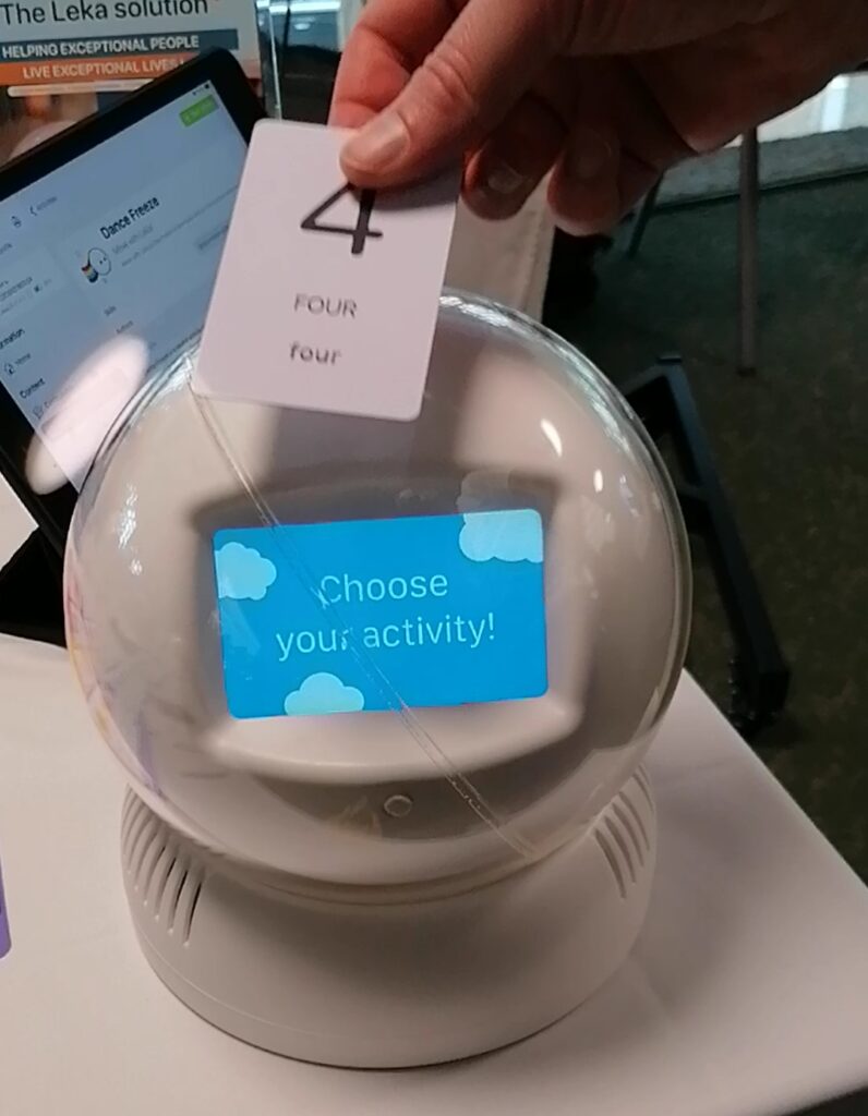 robot éducatif LEKA