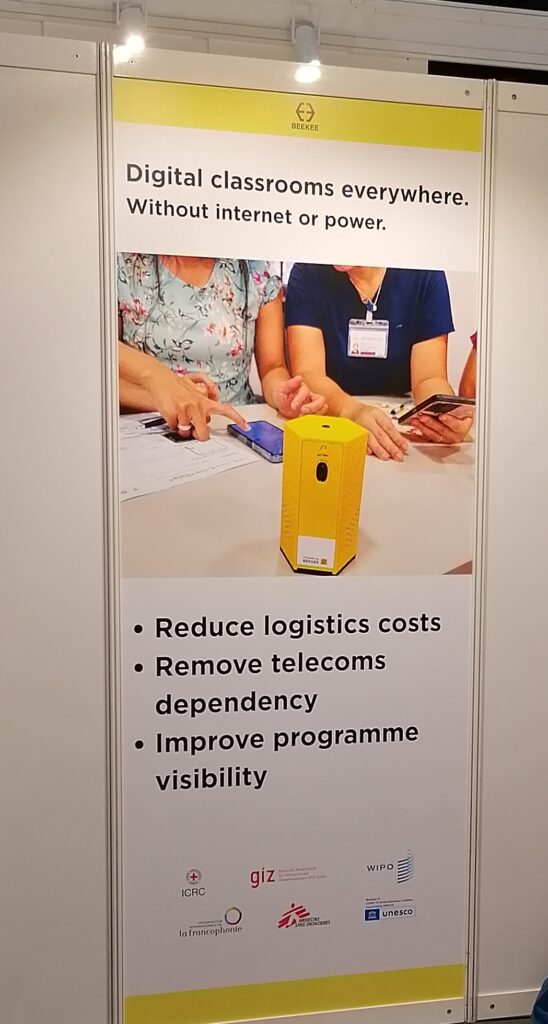 Solution Beekee pour l'éducation numérique sans connexion Internet.